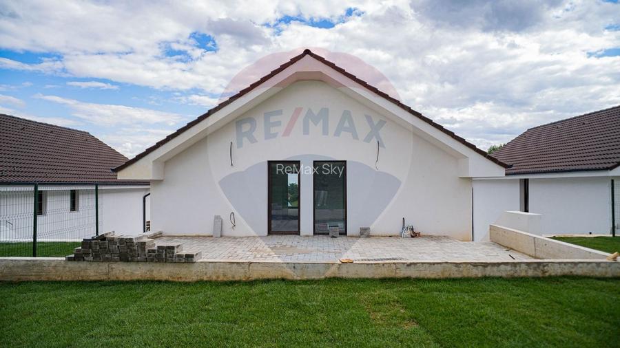 Casă / Vilă cu 4 camere de vânzare - 7