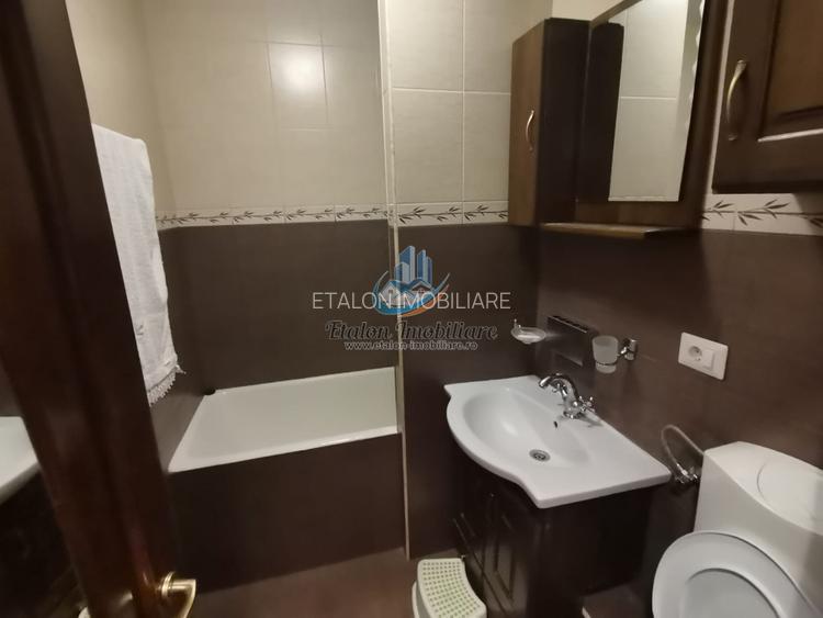 Apartament 3 camere, ultracentral, 2 balcoane, Piatra&nbsp;Neamt - 7