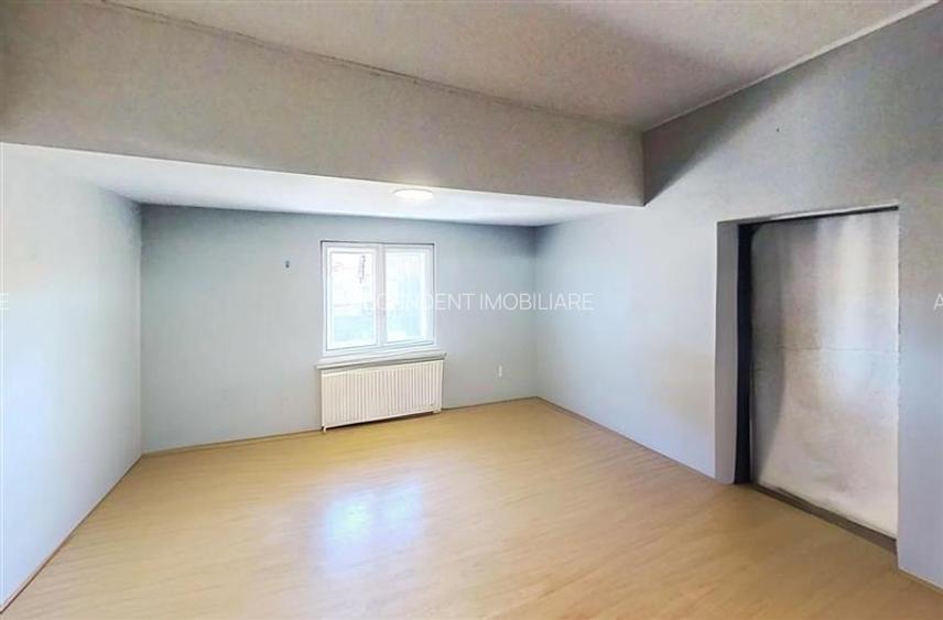 Spatiu de productie 840mp,fotovoltaice, trifazic,birouri,728 mp teren,Acatari, M - 10