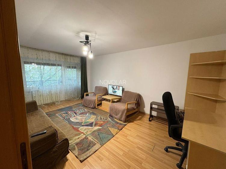 Garsoniera  spatioasa zona - Unirii - 2