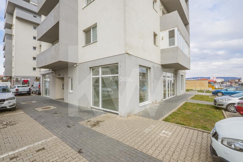 Spatiu comercial finisat 174mp vitrina Dna Stanca ideal showroom clinica - 10