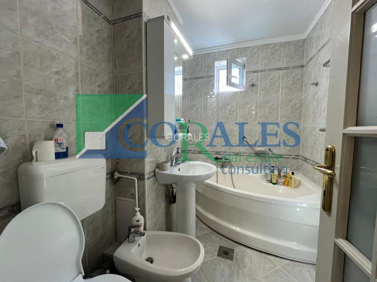 Zona Lipovei. ETAJ 2. Decomandat. 3 balcoane! - 13