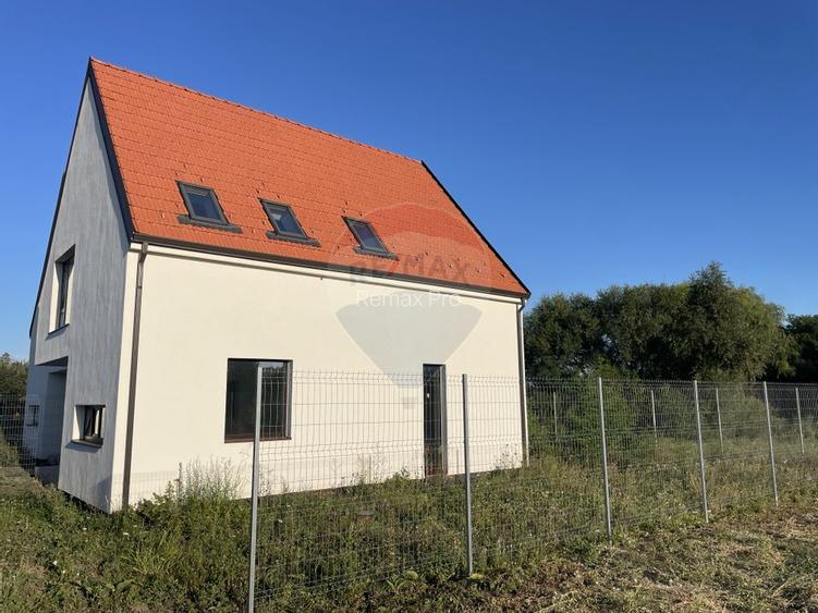 Duplex la cheie cu 4 camere in Sacalaz - 2