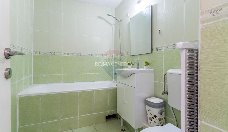 3 camere, etaj 2, 2 balcoane, decomandat, str. Slatina, COMISION 0% - 10