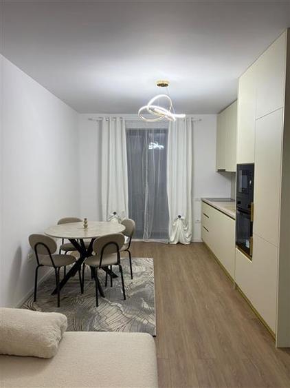 Apartament de inchiriat 3 camere, Tractorul, Brasov