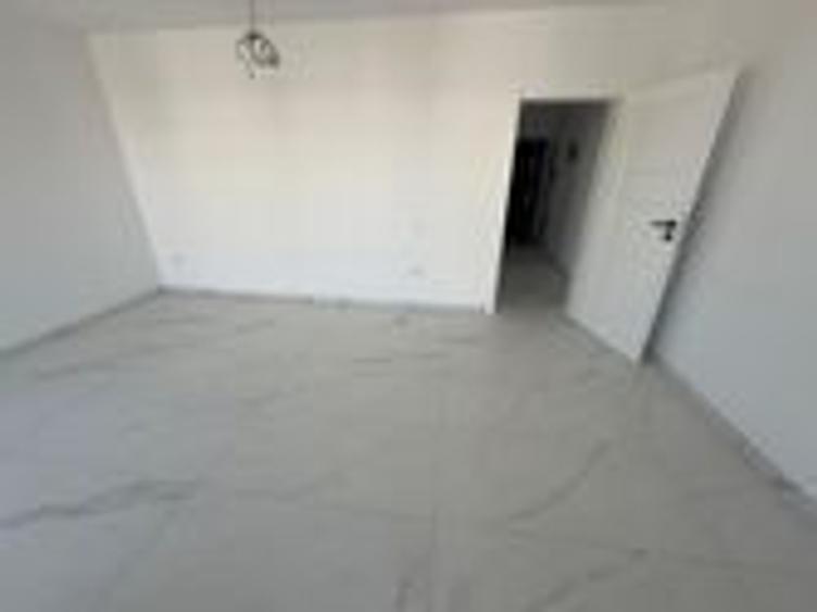 APARTAMENT CU 2 CAMERE SI TERASA DE 16 MP