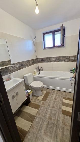 Casă tip duplex de vânzare — zona Capitol, Pitești