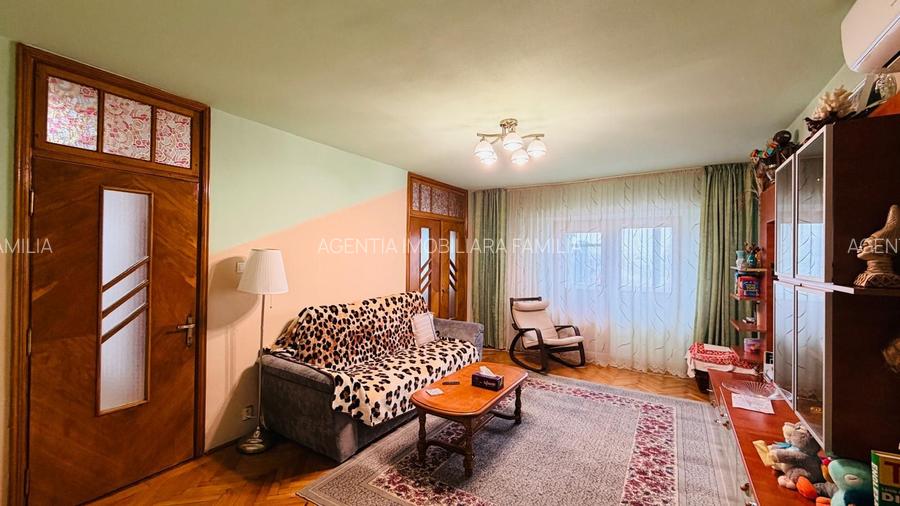 De vanzare apartament cu 4 cam dec. in Galati, piata Centrala, etaj5/7 - 6