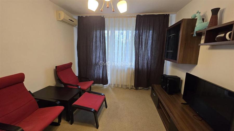 Garsoniera zona TITAN - 2