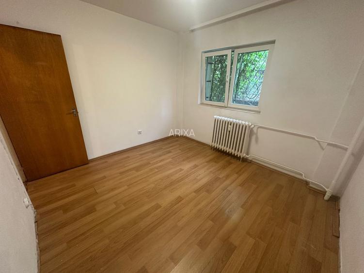2 Camere Parter din 8 an 1982 Ideal Birou Firma Bloc Izolat Bucur Obor - 10