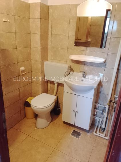 Garsoniera de inchiriat, zona CET - 11