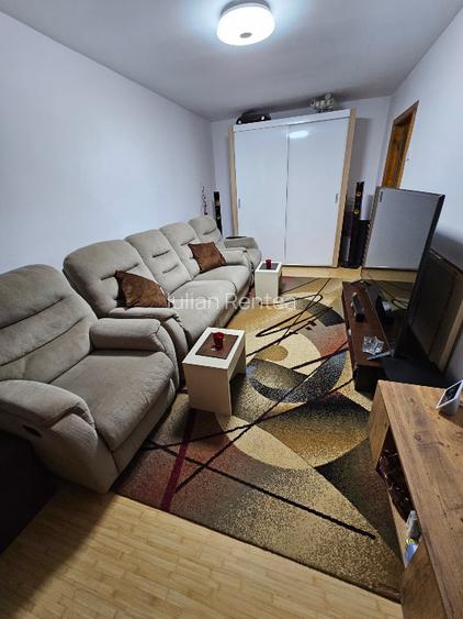 Vand apartament 3 camere, sos. Bucuresti - 13