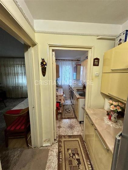 LIBERm, 2 camere, etaj intermediar in bloc cu lift, Viziru 3 - 5