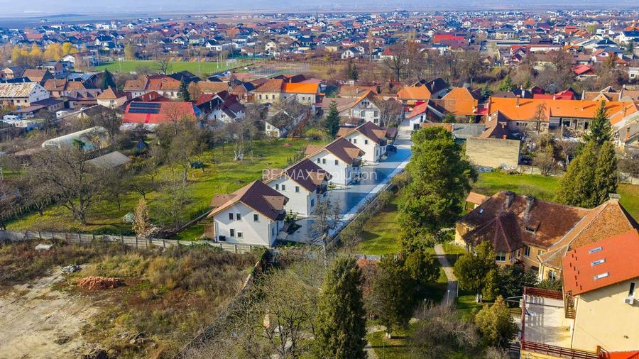 CASE NOI ÎN ARHITECTURĂ ALPINO-MODERNĂ CU ALEE PRIVATA | CRISTIAN - 10