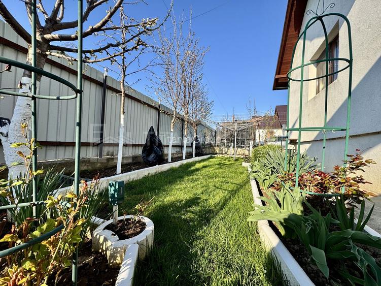 Se vinde “acasa”, 4 camere decomandate, panouri+baterii, teren 397mp,m - 10