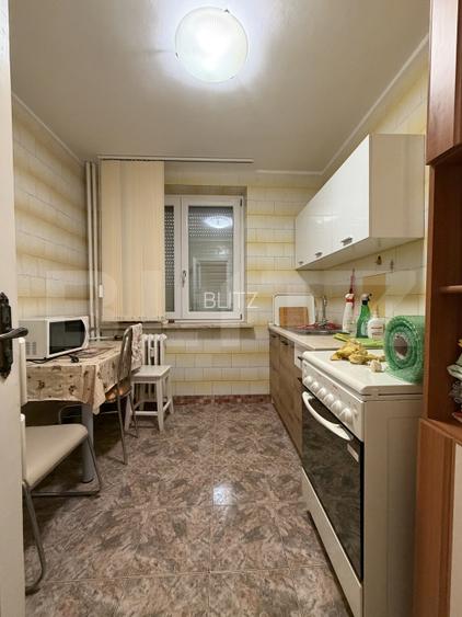 Apartament 2 camere, et. 1, Calea Severinului/ Scoala Decebal - 2