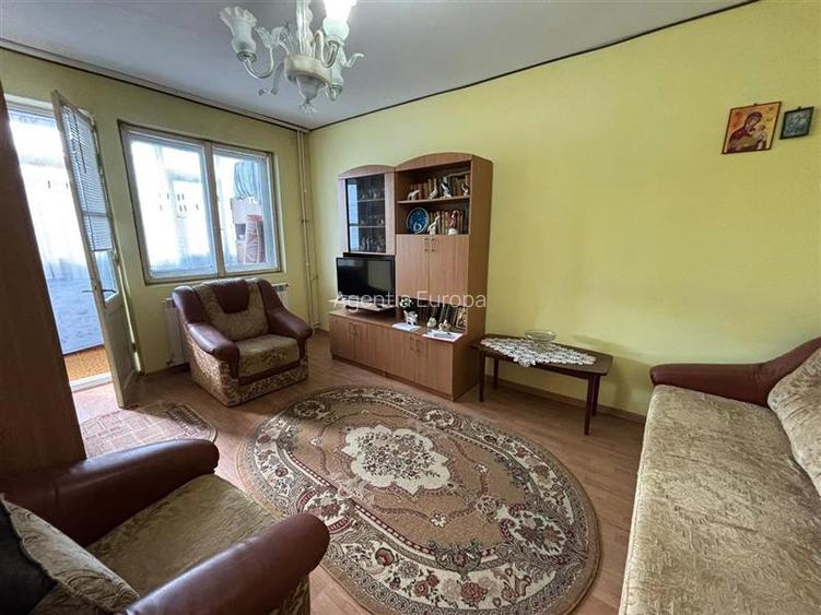 Apartament cu 2 camere de vanzare zona Vest- Tulcea - 2