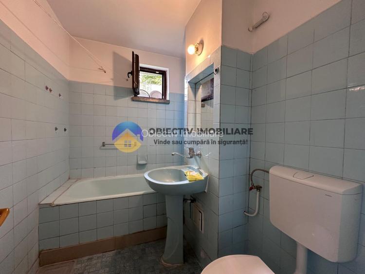 Apartament de vanzare 3 camere- pretabil pentru spatiu comercial - 18