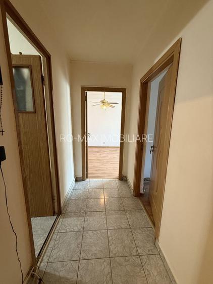 Apartament 2 camere 53,5 mp etaj 6 strada Moinesti- drumul taberei - 14