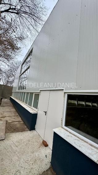 Închiriez spatiu industrial 990 MP - 5,5 euro /mp /luna +TVA - 8