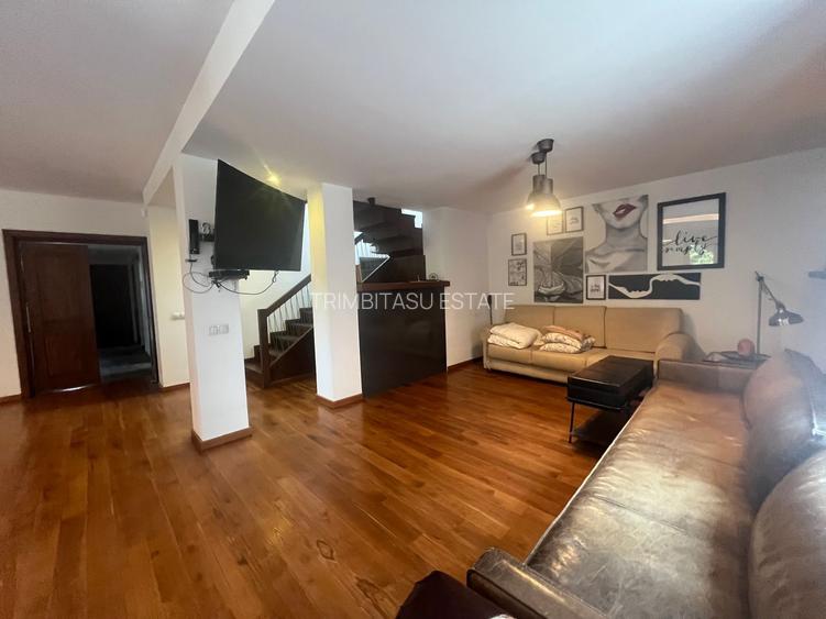 ANDRONACHE | Vila 4 Camere | Garaj | Curte Verde | Ciubar & BBQ - 8