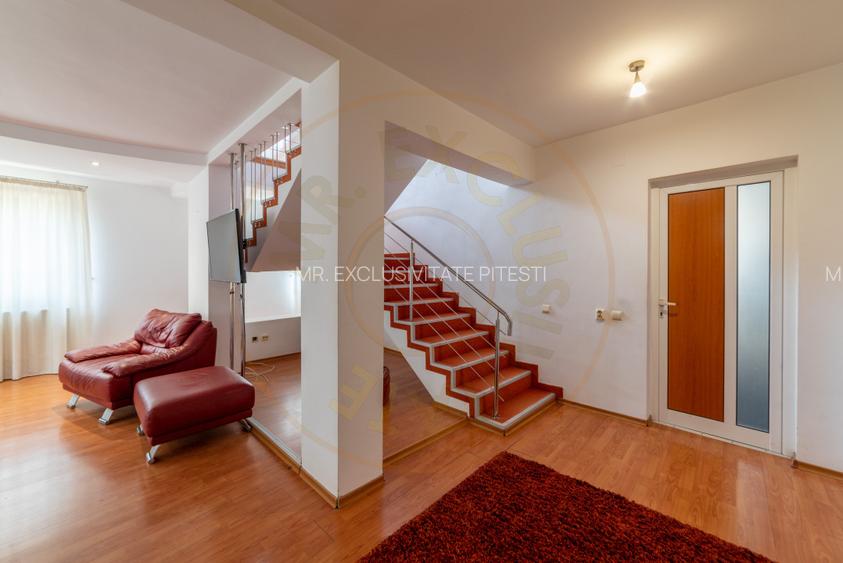 Apartament pe 2 nivele -  6 camere Gavana 3 + 309 mp curte proprie - 5