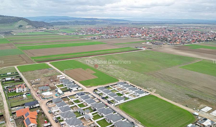 Teren intravilan - 9