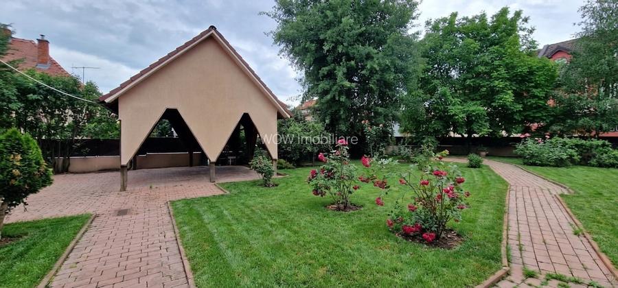 Casa cu 6 camere 5 bai si 960 mp teren de vanzare in zona centrala Sibiu - 3