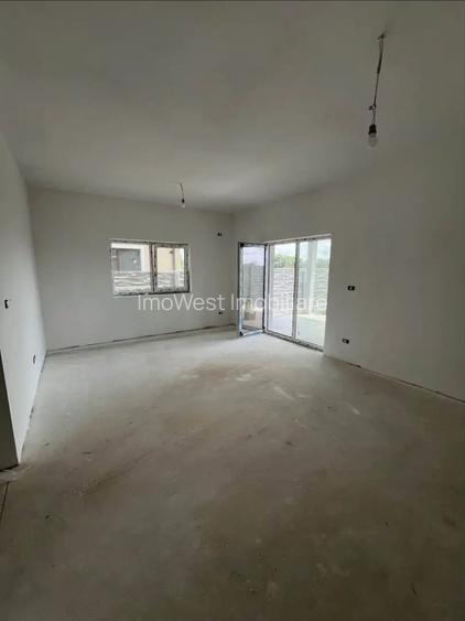 Giroc-Bld. Aviatiei | 5 camere | 3 bai | Bucatarie inchisa | Asfalt - 6