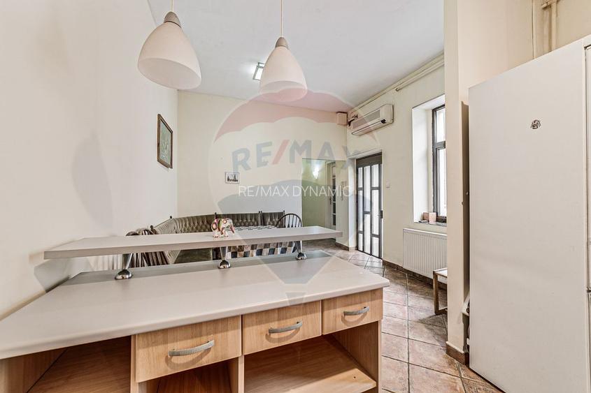 Apartament cu 4 camere de vânzare în zona Ultracentral - 7