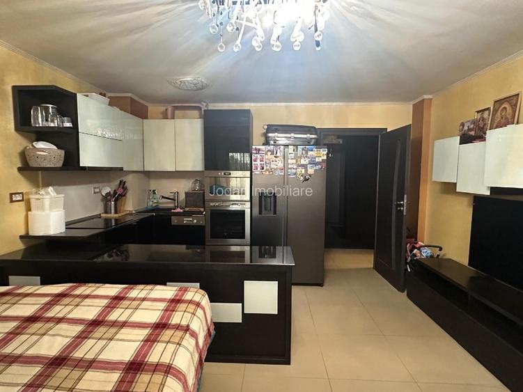 Apartament la blocurile lui Mazăre  54.04 mp/utili  - 11