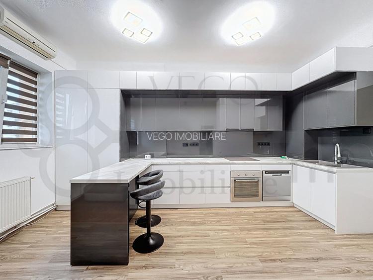 2 dormitoare decomandate+living, 58 mp, renovat complet, zona Centrala - 2