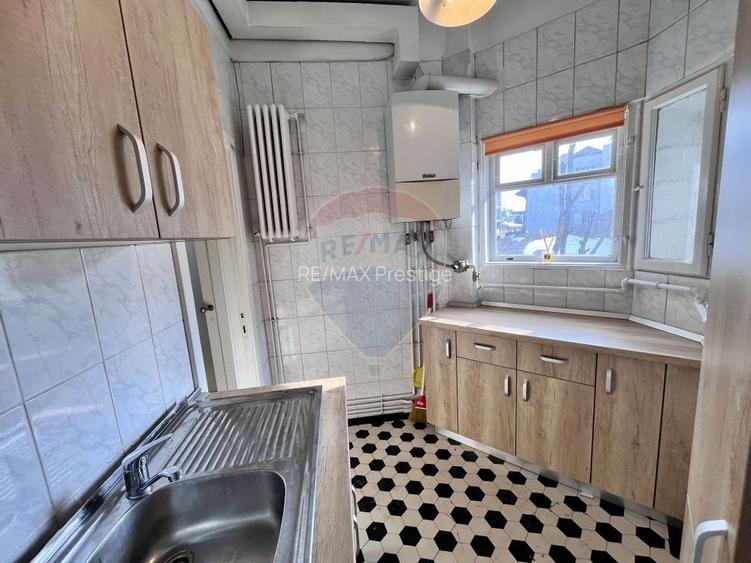 Apartament cu 4 camere nemobilat in P-ta Victoriei langa Orange - 6