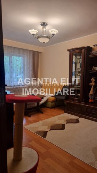 Apartament 3 camere, zona Scolii nr. 13 - 2