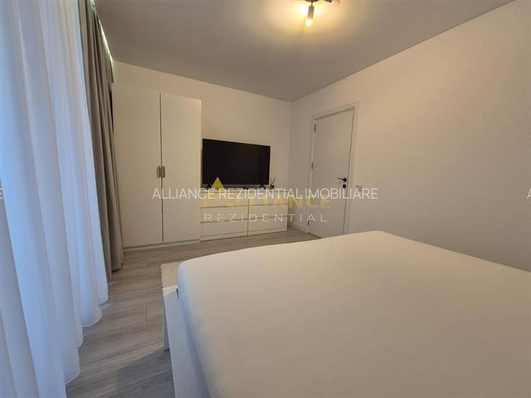 Aparatorii Patriei - Penthouse- 3 Camere -Mobilat - 9