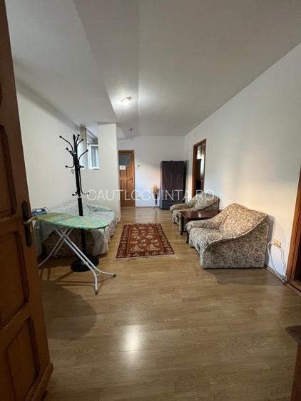 Vila 10 camere | Curte| Vitan | Metrou| Mihai Bravu 10' - 20