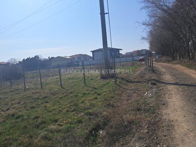 Teren intravilan construibil 1818 mp - Palazu Mare - 220.000 euro (Cod E2+E7) - 3