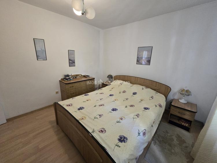 VANZARE Apartament 2 camere zona Vest-West Mall