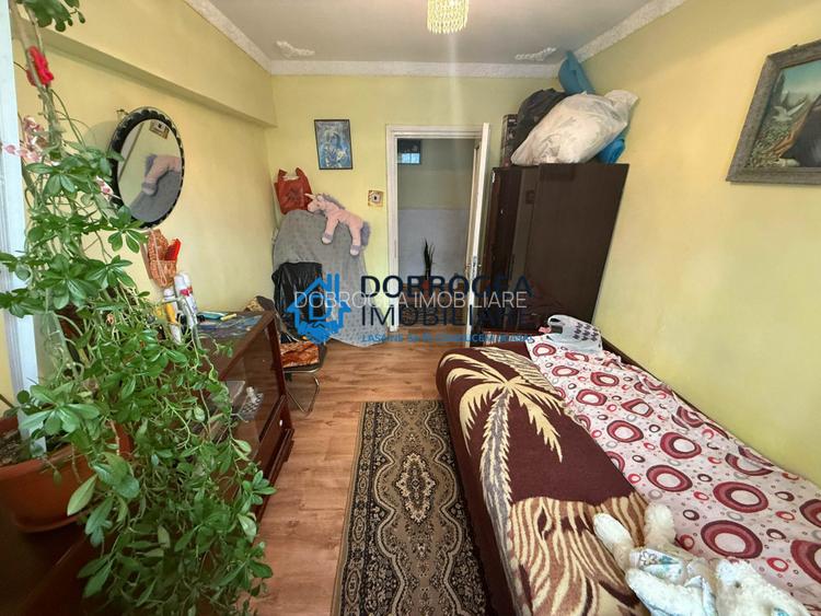 PACII- 3 CAMERE DECOMANDAT, ETAJ 1. - 2