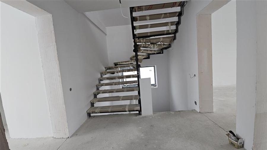 Acasa, deasupra orasului: Casa spatioasa in Feleacu cu panorama superba - 5