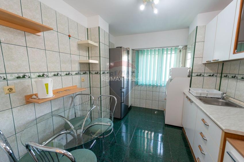 Apartament 3 camere de inchiriat, Decebal, Piata Alba Iulia - 9