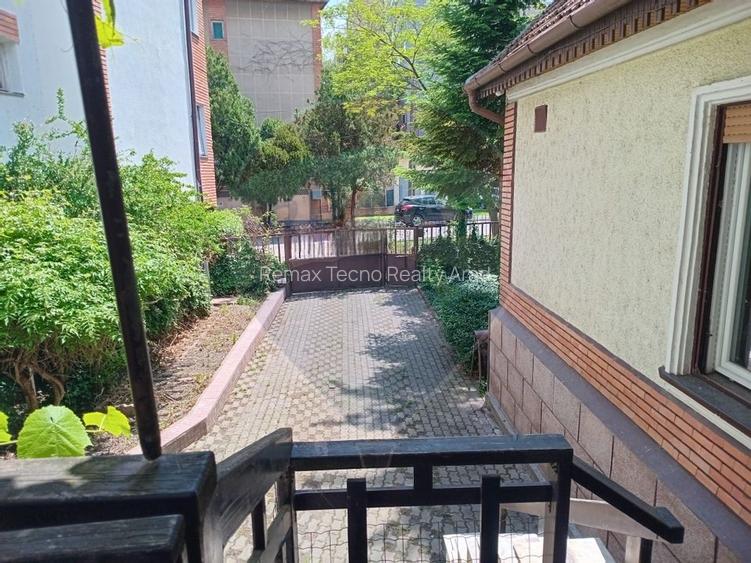 Vila  deosebita de vânzare în zona Ultracentral (EROUL NECUNOSCUT!!) - 2