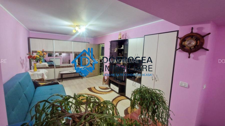 STRADA BABADAG - 2 CAMERE DECOMANDAT, 52 MP, ETAJ 2 ,CENTRALA GAZ - 3