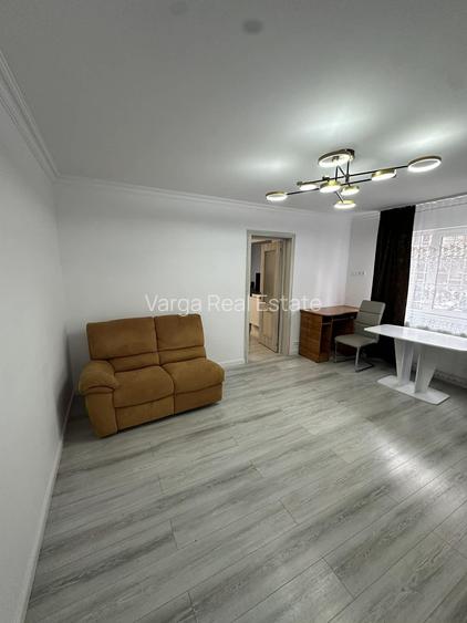 Apartament cu 2 Camere Renovat Complet - 2