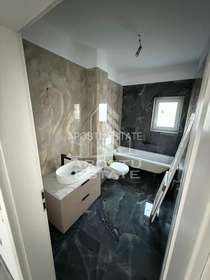 Duplex pe parter cu 4 camere, teren 382 mp, situat in Calea Urseni - 8