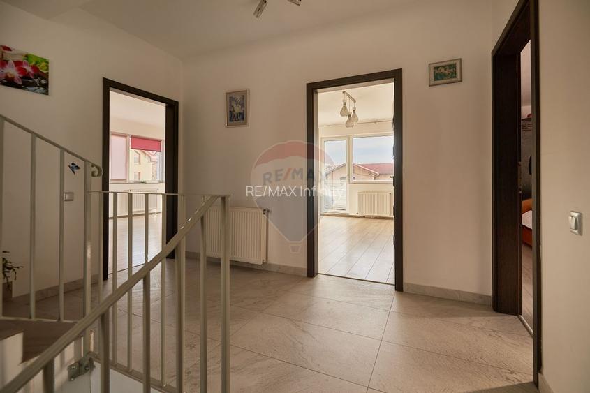 Casa / Vila cu 7 camere de vanzare in Chinteni - 12
