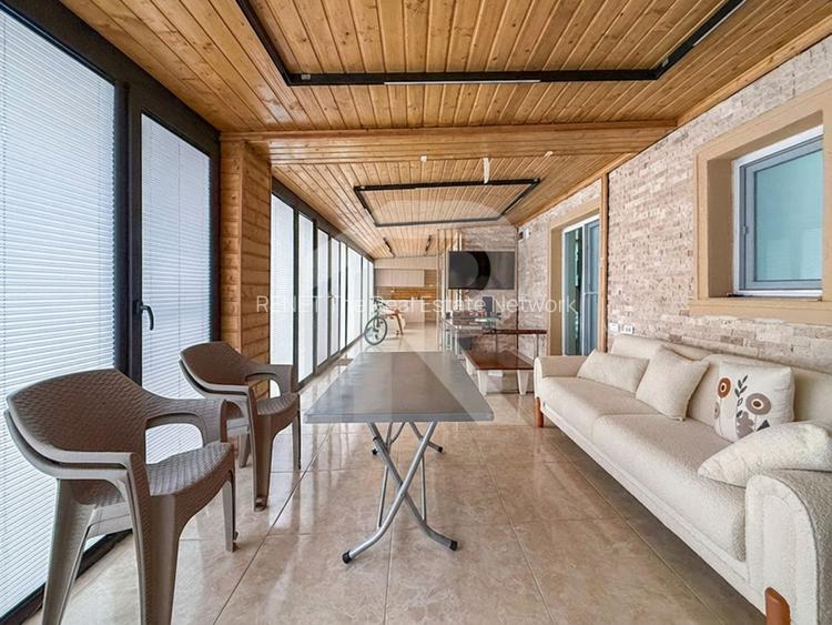 Apartament nou cu grădină 50mp, piscină și 3 locuri parcare incluse - 11