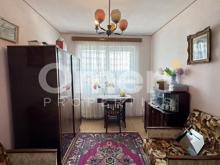 Apartament cu 4 camere; 74.66 mp, decomandat, Bd. Decebal - 2
