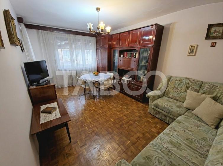 Apartament de vanzare 60mp 3 camere decomandate in zona Strand Sibiu - 2