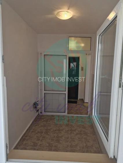 Garsoniera la 6 minute distanta de metrou - 5